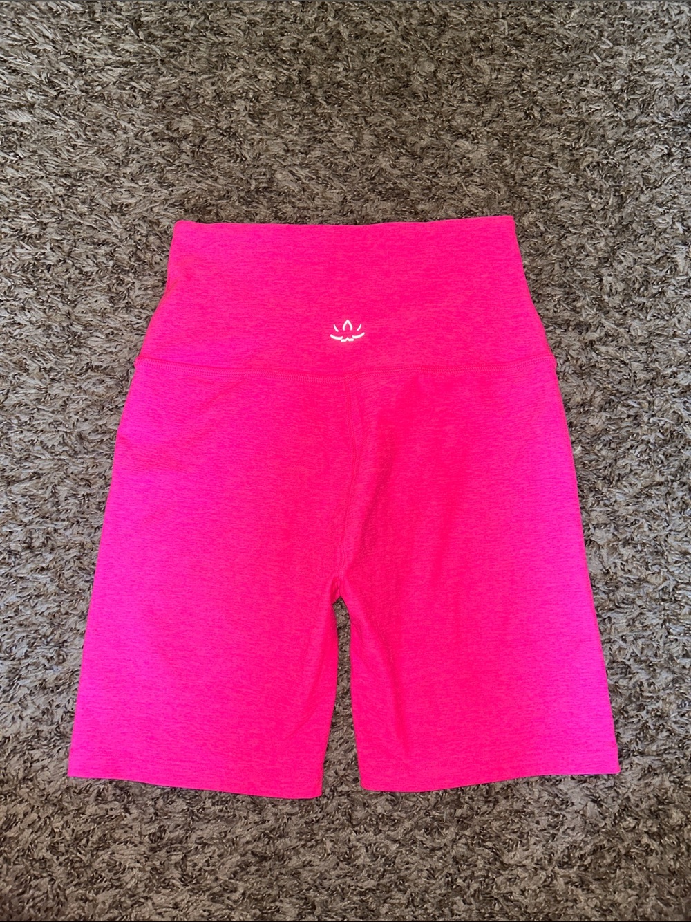 Beyond Yoga Spacedye Keep Pace 5” Biker Shorts - Pink Glow Heather - Women’s M - Picture 4 of 4